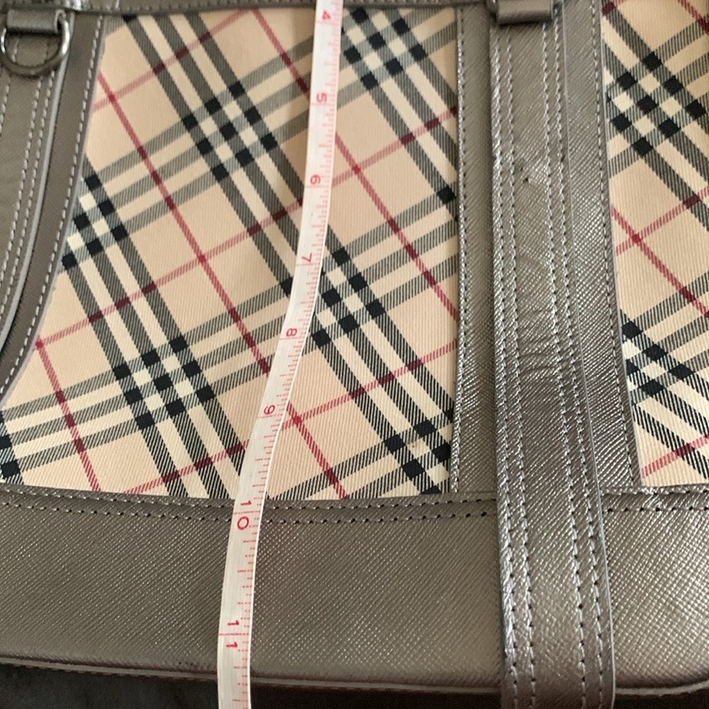 Vintage Burberry Mettalic Crossbody Bag - Picture 15 of 16